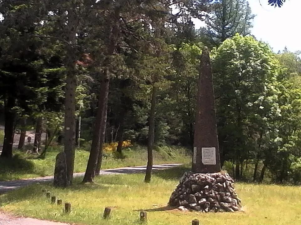 Vue du secteur du départ de « Mas cévenol de La Roquette » : Col de Fontmort vue générale.jpg