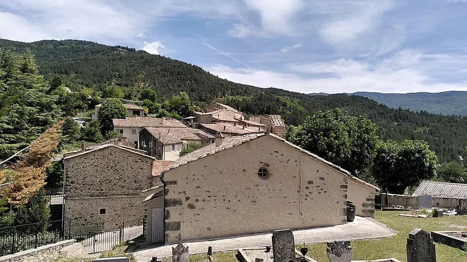 Vue du secteur du départ de « CORNILLON-SUR-L'OULE - Le Pas des Ondes » : Cornillon sur l’Oule - Église Saint-Michel.jpg