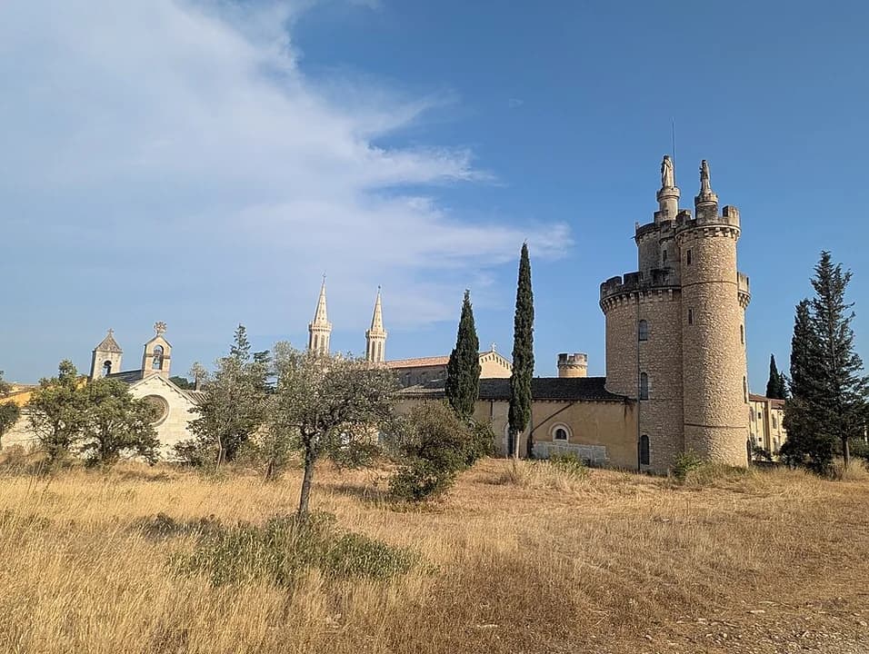 Vue du secteur du départ de « TARASCON - Abbaye de Saint-Michel de Frigolet » : Abbaye Saint-Michel-de-Frigolet 10.jpg