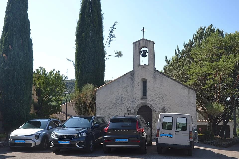 Vue du secteur du départ de « ESPARRON-DE-VERDON - Autour de la Colle » : Chapelle Sainte Anne d'Esparron-de-Verdon 1.jpg