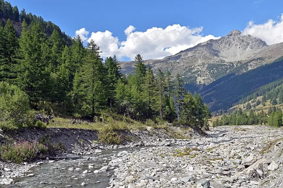 Vue du secteur du départ de « RISTOLAS - Le Pré Michel » : Vallée-du-Guil-Queyras-DSC 0708.jpg