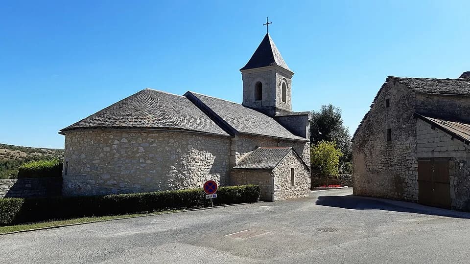 Photo du secteur de « Le sentier du Bout du Causse » : Église St-Pierre Revens-1.jpg