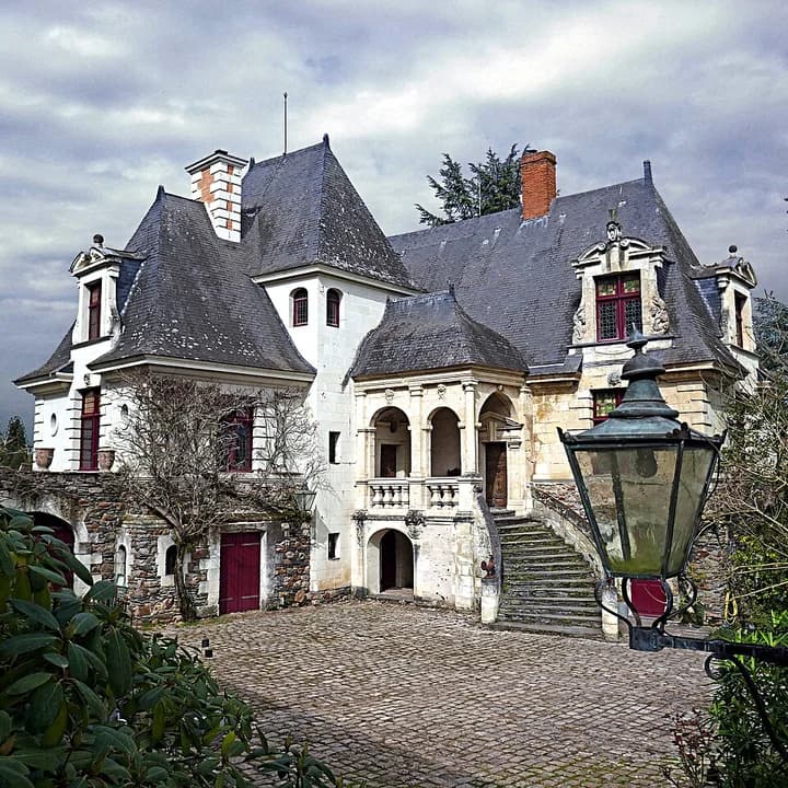 Photo du secteur de « Circuit de Saint Saturnin sur Loire (GR 3) » : Manoir de la Groye, Saint-Saturnin (51951646218).jpg