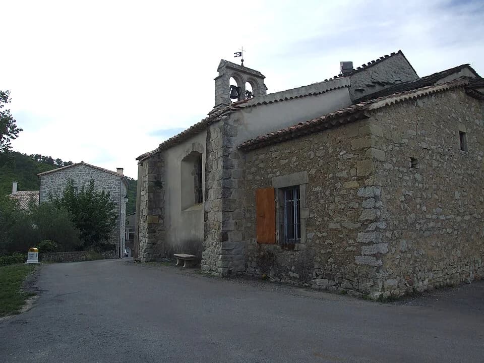 Photo du secteur de « Les dolmens de l’Ismaël » : Courry Church 9564.JPG