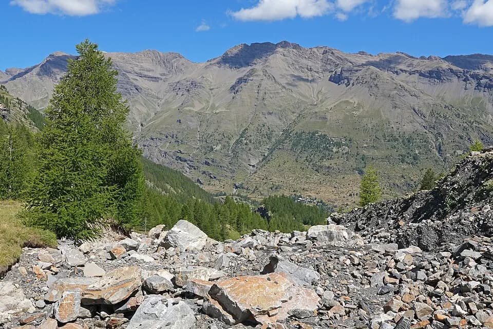 Photo du secteur de « Le lac du Fangeas » : Dormillouse vu depuis l'ancien lac de Fangeas (Freissinières, Hautes-Alpes, France) DSC01459.jpg