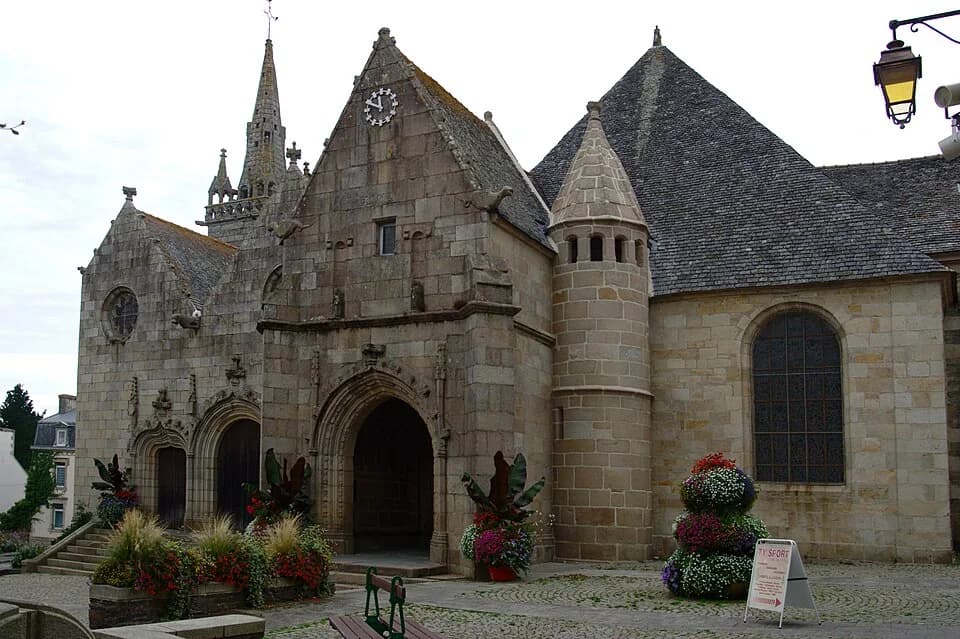 Photo du secteur de « Boucle de Saint-Roch » : Plestin-les-Grèves - Église Saint-Efflam 01.jpg
