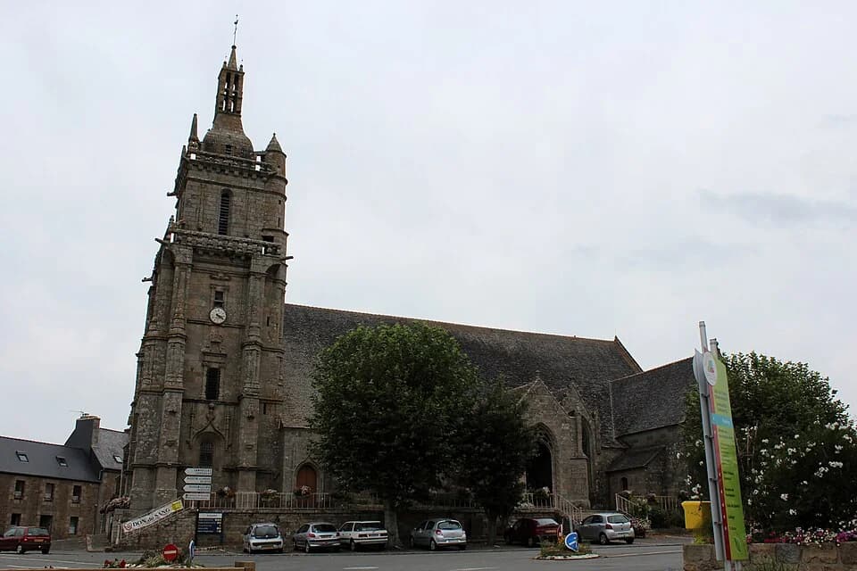 Photo du secteur de « Autour de Luzel - Sentier d'interprétation » : Plouaret, Église Notre-Dame.JPG