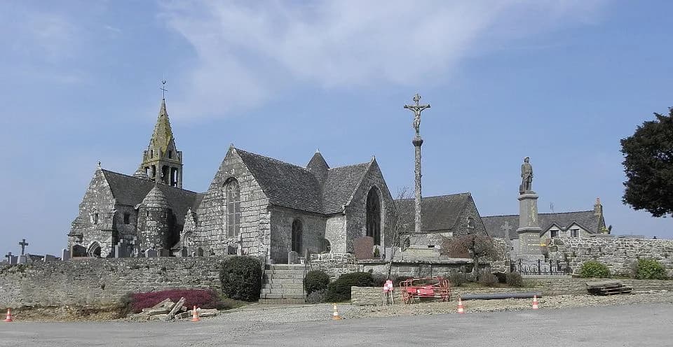 Photo du secteur de « Circuit de la Vallée » : Kerpert (22) Église Saint-Pierre 01.JPG