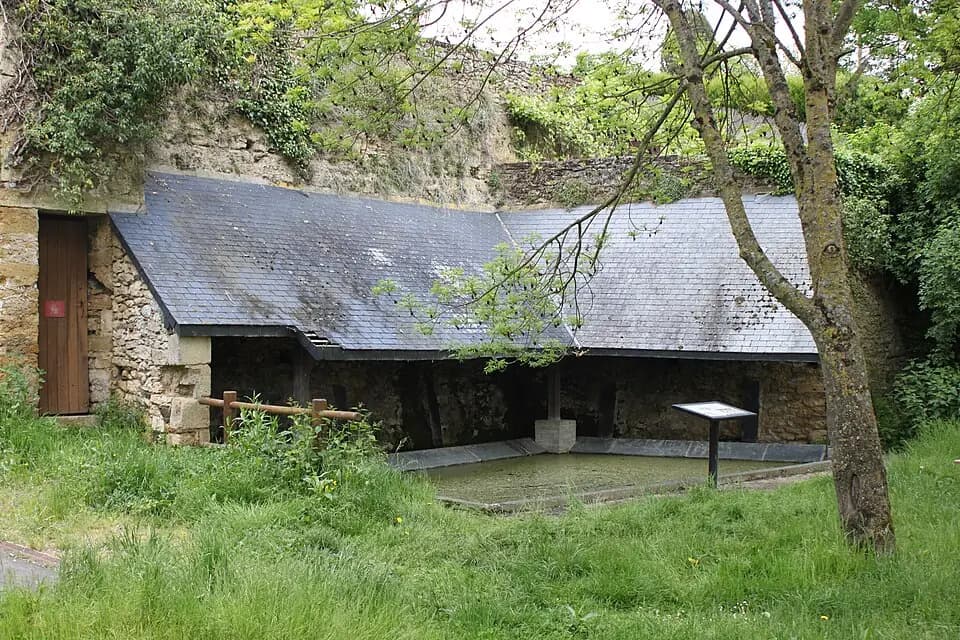 Photo du secteur de « Circuit de Faveraye » : W0442-FaverayeMachelles Machelles Lavoir 62684.JPG
