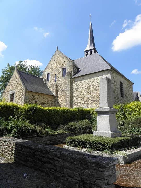 Photo du secteur de « Les virées Madennaises (La virée d'en haut) » : Saint-Maden (22) Église Saint-Jean 02.JPG