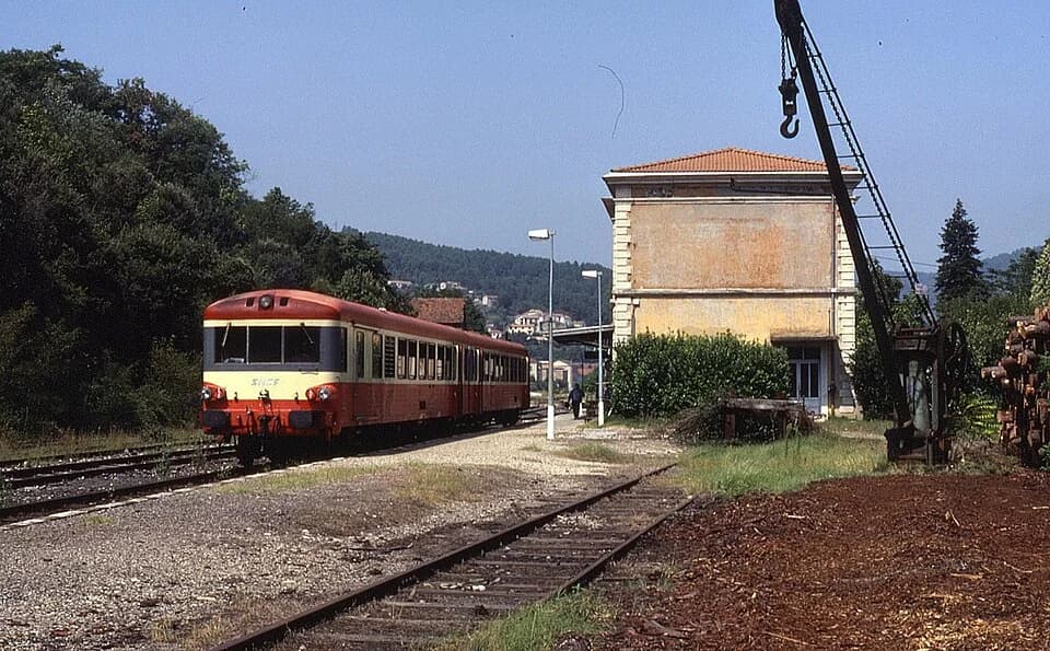 Photo du secteur de « La mine au bois dormant » : 18.08.92 Bessèges X4544 (5976063804).jpg