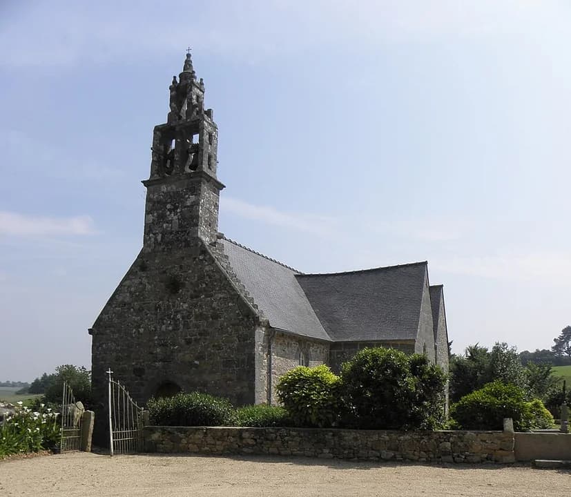Photo du secteur de « Circuit des deux églises » : Caouënnec-Lanvézéac (22) Église Saint-Ézéchiel de Lanvézéac 01.JPG