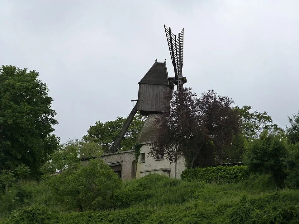 Photo du secteur de « Entre Loire et coteaux » : Moulin à vent du Val Hulin.JPG