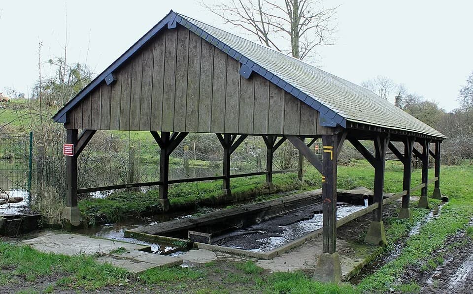 Photo du secteur de « De Placy à la Motte » : Cesny-Bois-Halbout lavoir.JPG