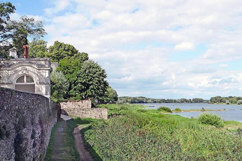Photo du secteur de « Circuit » : La Loire à Chantourteau (14941841839).jpg