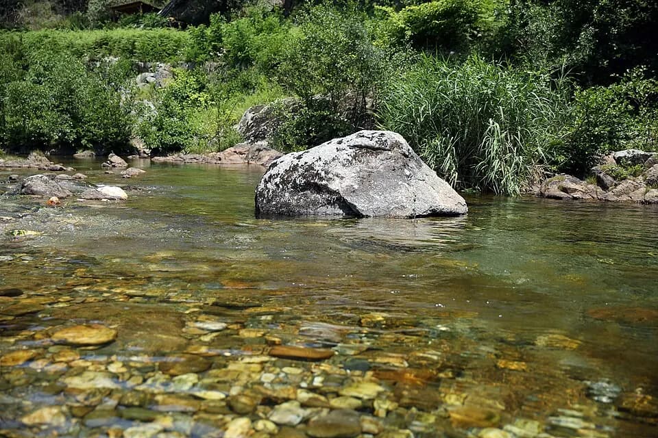 Photo du secteur de « Autour des Aigladines » : Le Gardon à Falguières.JPG
