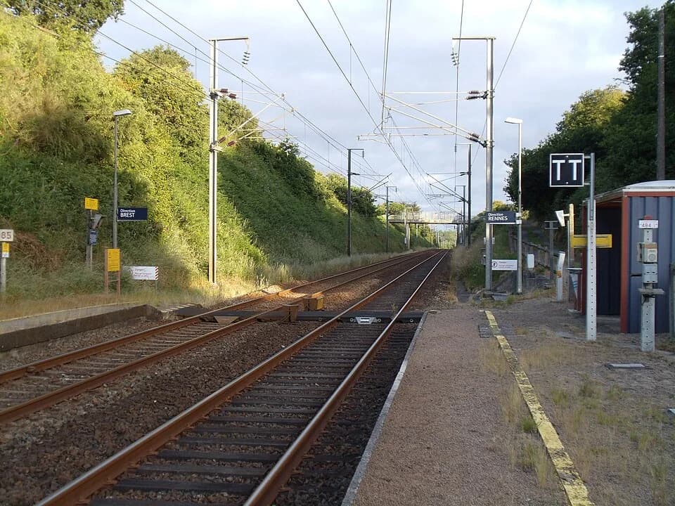 Photo du secteur de « Circuit du pré de l'Aulne » : Gare de Plouvara - Plerneuf vue direction Brest.JPG