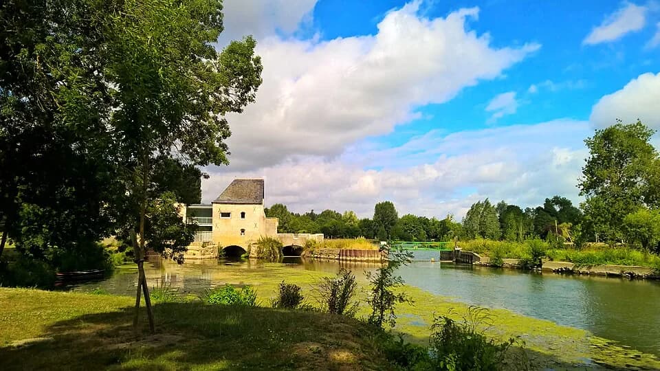 Photo du secteur de « Le Tour des rives du Loir » : Villevêque (49).jpg