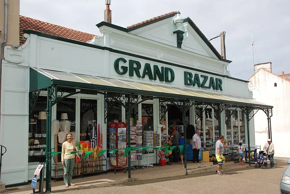 Photo du secteur de « PREFAILLES : Circuit Pointe de Saint-Gildas » : 44 Préfailles Bazar.JPG