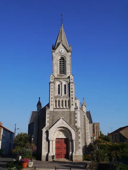 Photo du secteur de « LA BERNERIE-EN-RETZ : Circuit du Trou de l'Enfer » : 44 La Bernerie-en-Retz église.jpg