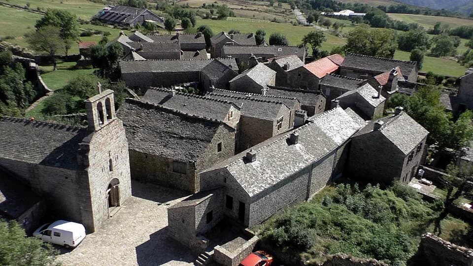 Photo du secteur de « Le Chayrou » : LaGardeGuérin04.jpg