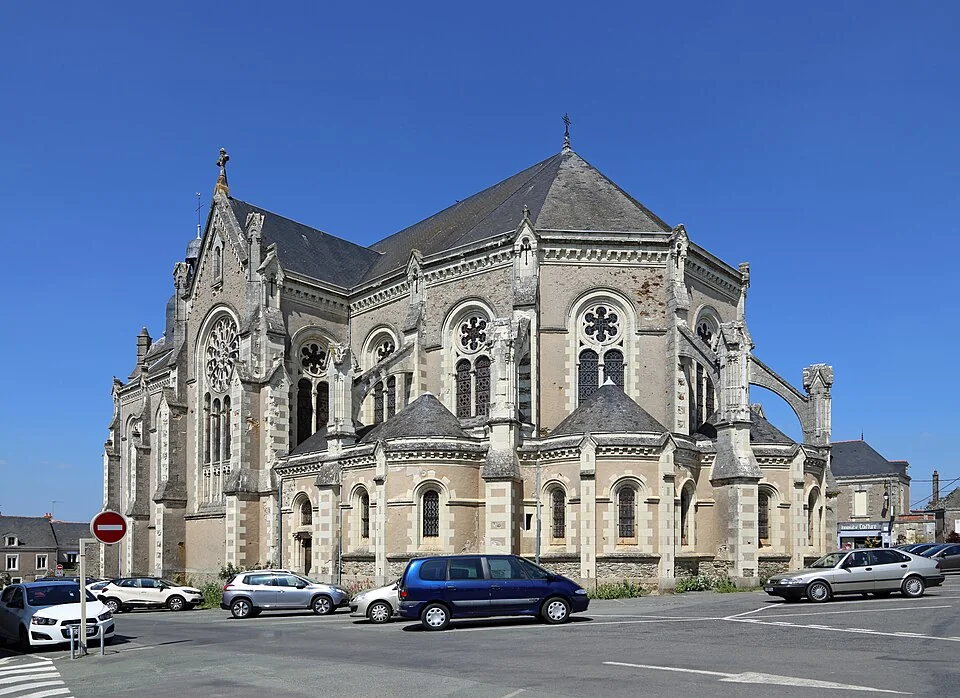 Photo du secteur de « Circuit de » : Rochefort-sur-Loire Eglise R02.jpg