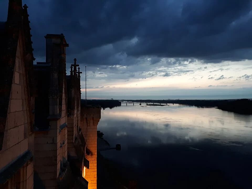 Photo du secteur de « Circuit de Parnay-GR3 » : Sunset Château de Montsoreau Museum of contemporary art Loire Valley Unesco France.jpg