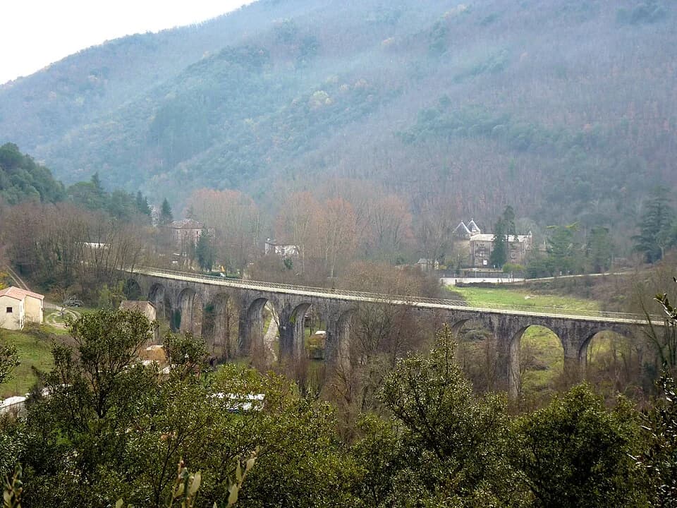 Photo du secteur de « Camias » : Sentier de Camias (6505281097).jpg