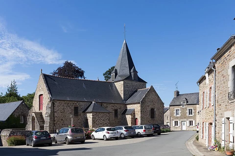 Photo du secteur de « Circuit  randonnée Terre et Rance » : Langrolay-sur-Rance - église Saint-Laurent 20200713-02.jpg
